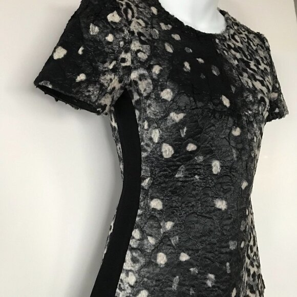 BCBGMaxAzria flattering textured tulum black/grey fun faux fur fitted top, xxs - Picture 4 of 16